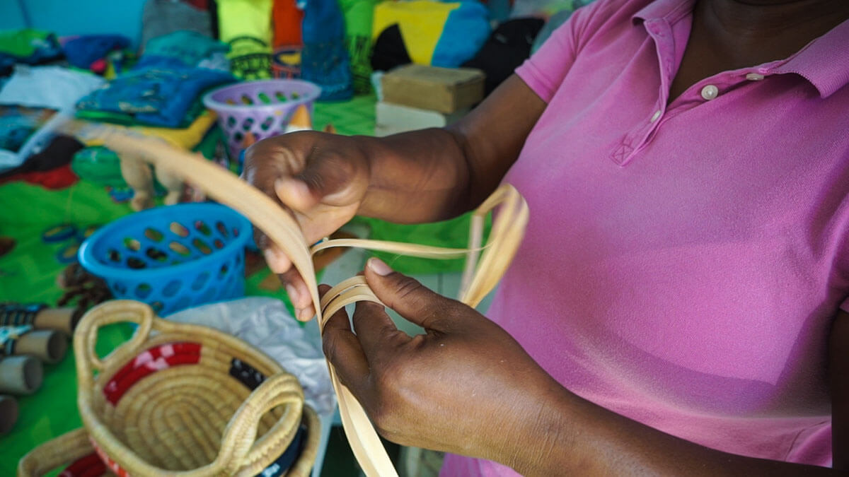 Georgetown Straw Market Making Things to do in Exuma